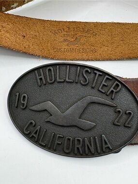 Hollister Brown Leather Belt with Matte Gunmetal Oval Logo Buckle VINTAGE